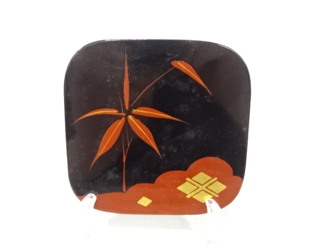 Lacquerware